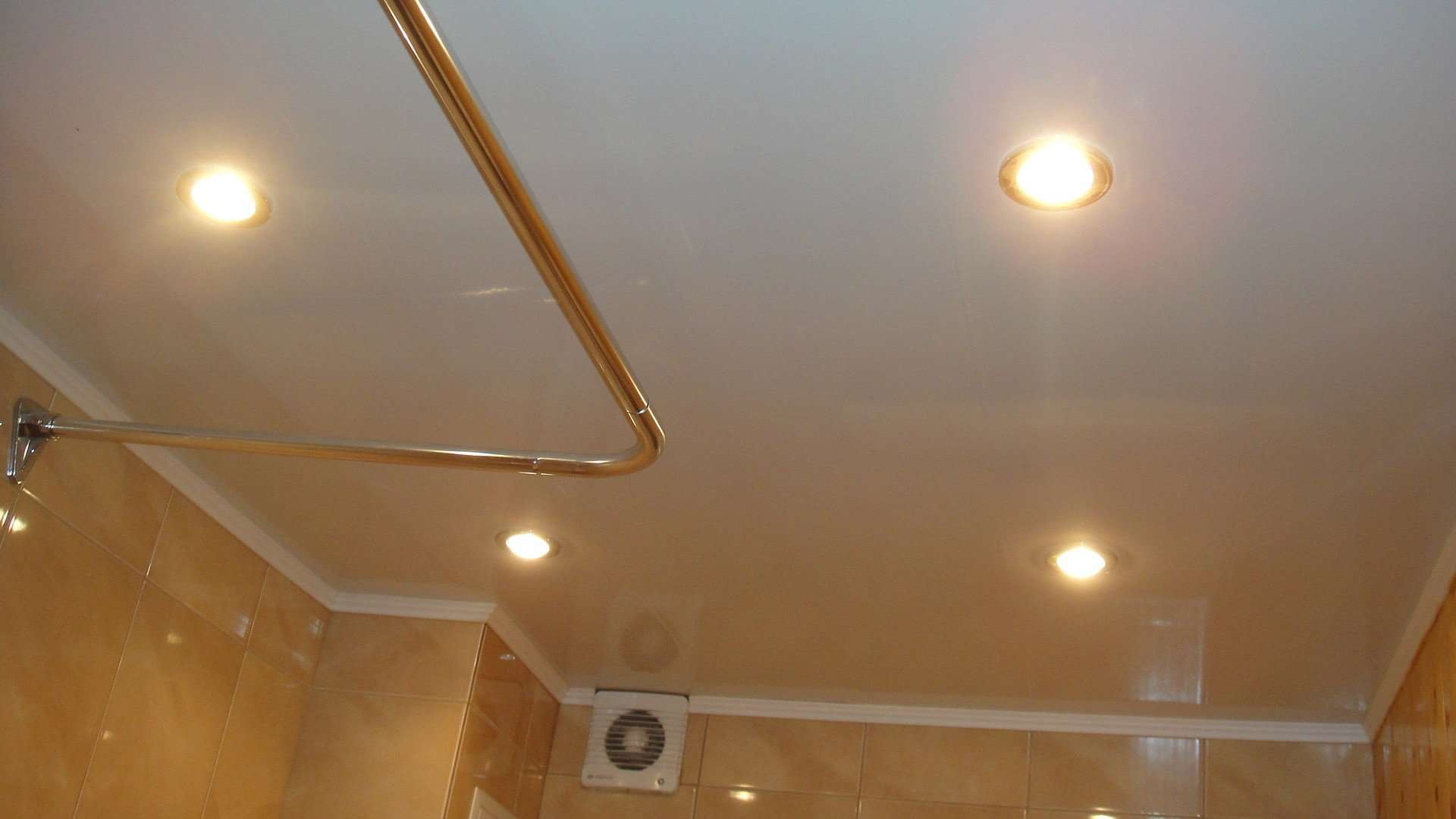 точечные светильники ванна фото